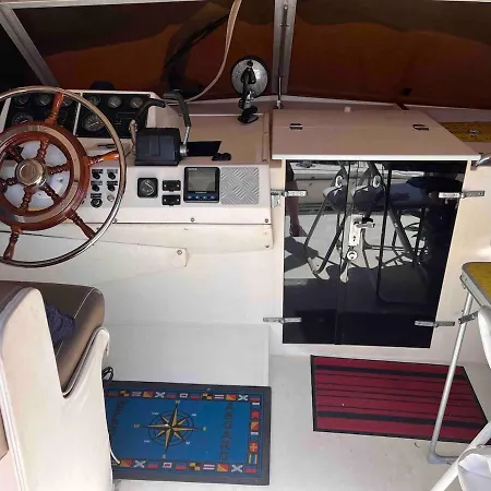 Hotel en barco Boat Cannes Festival Mandelieu